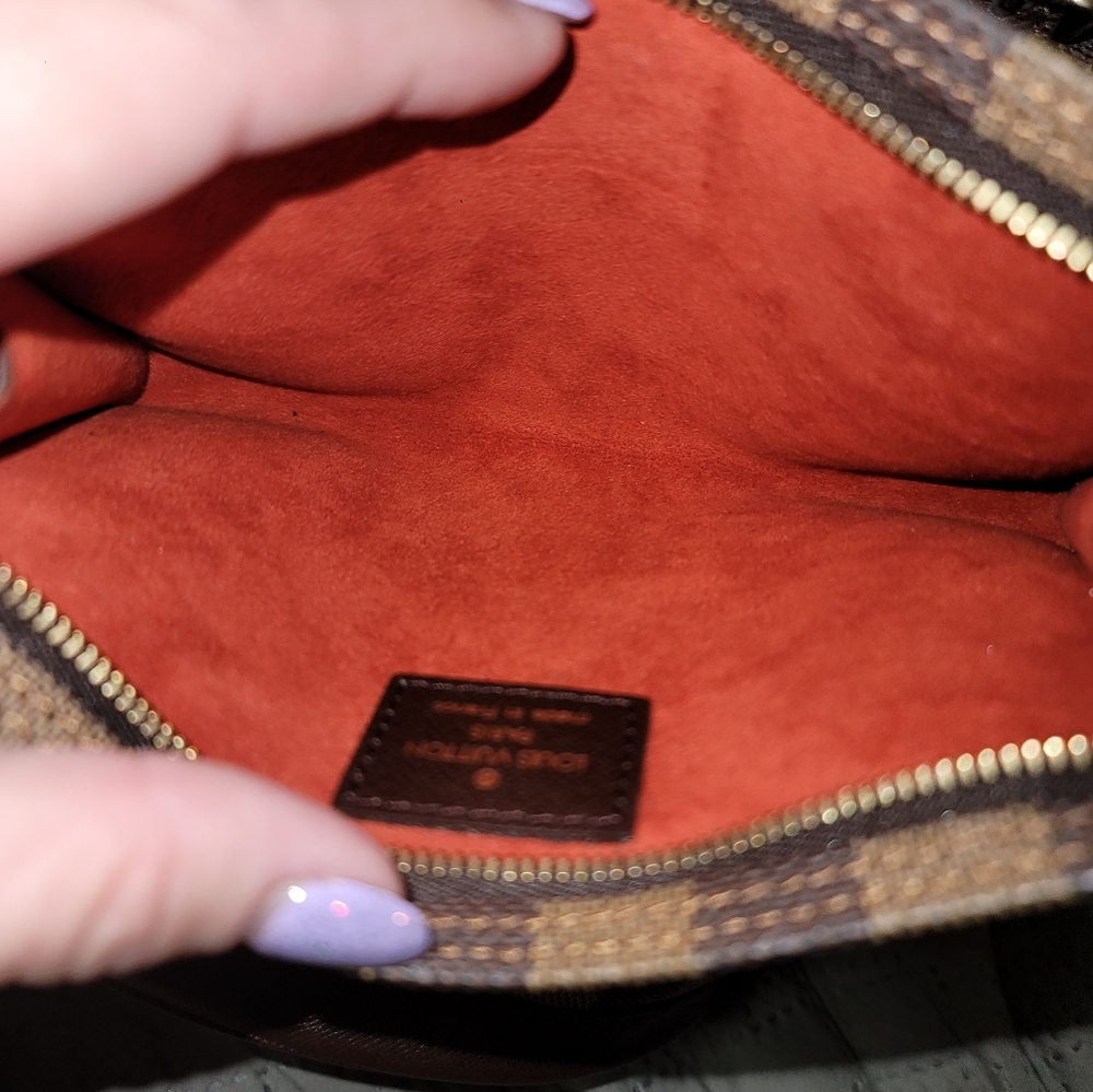 LOUIS VUITTON Damier Ebene Marais Bucket 23 - Picture 12 of 16